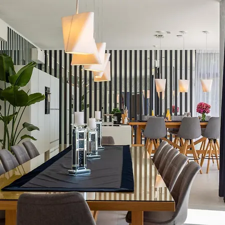 Lovely In With Wifi Holiday home *